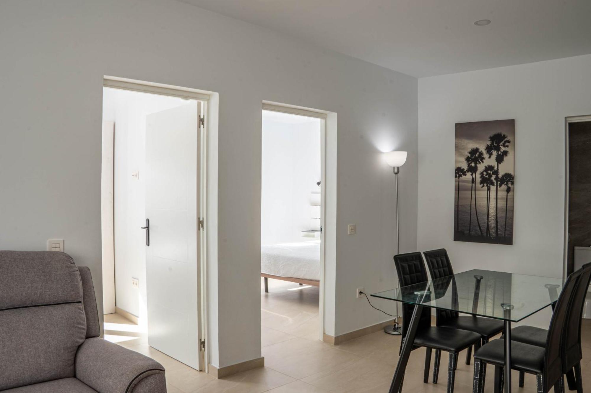 Kiposhi Beach Apartments Punta Mujeres Haria Luaran gambar