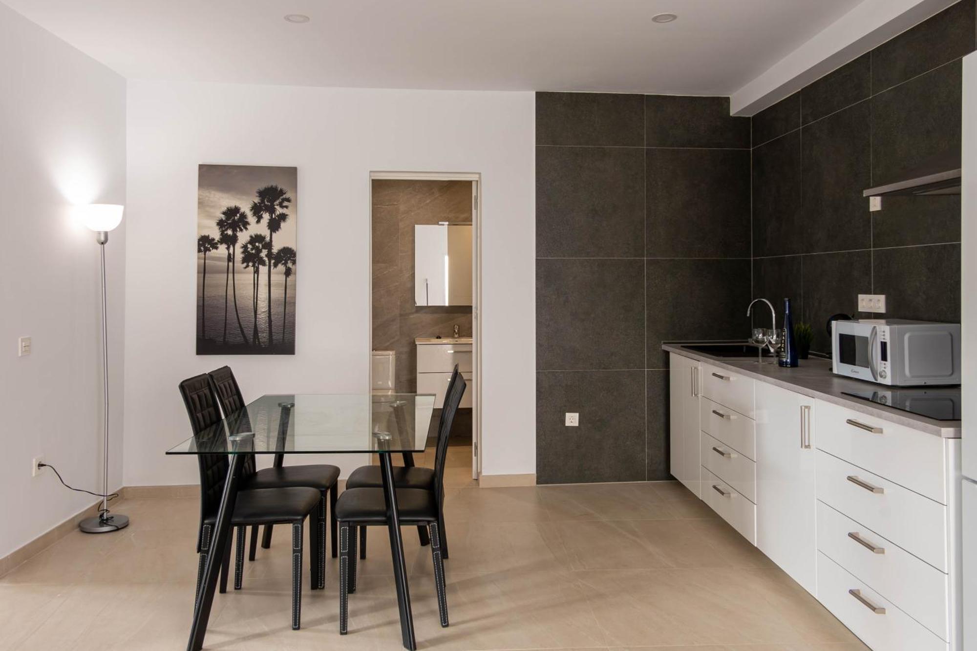 Kiposhi Beach Apartments Punta Mujeres Haria Luaran gambar
