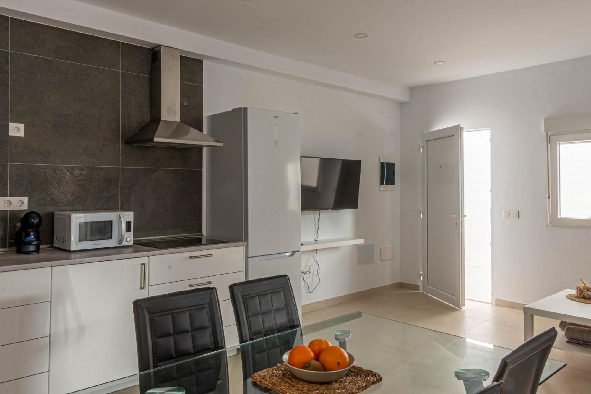 Kiposhi Beach Apartments Punta Mujeres Haria Luaran gambar