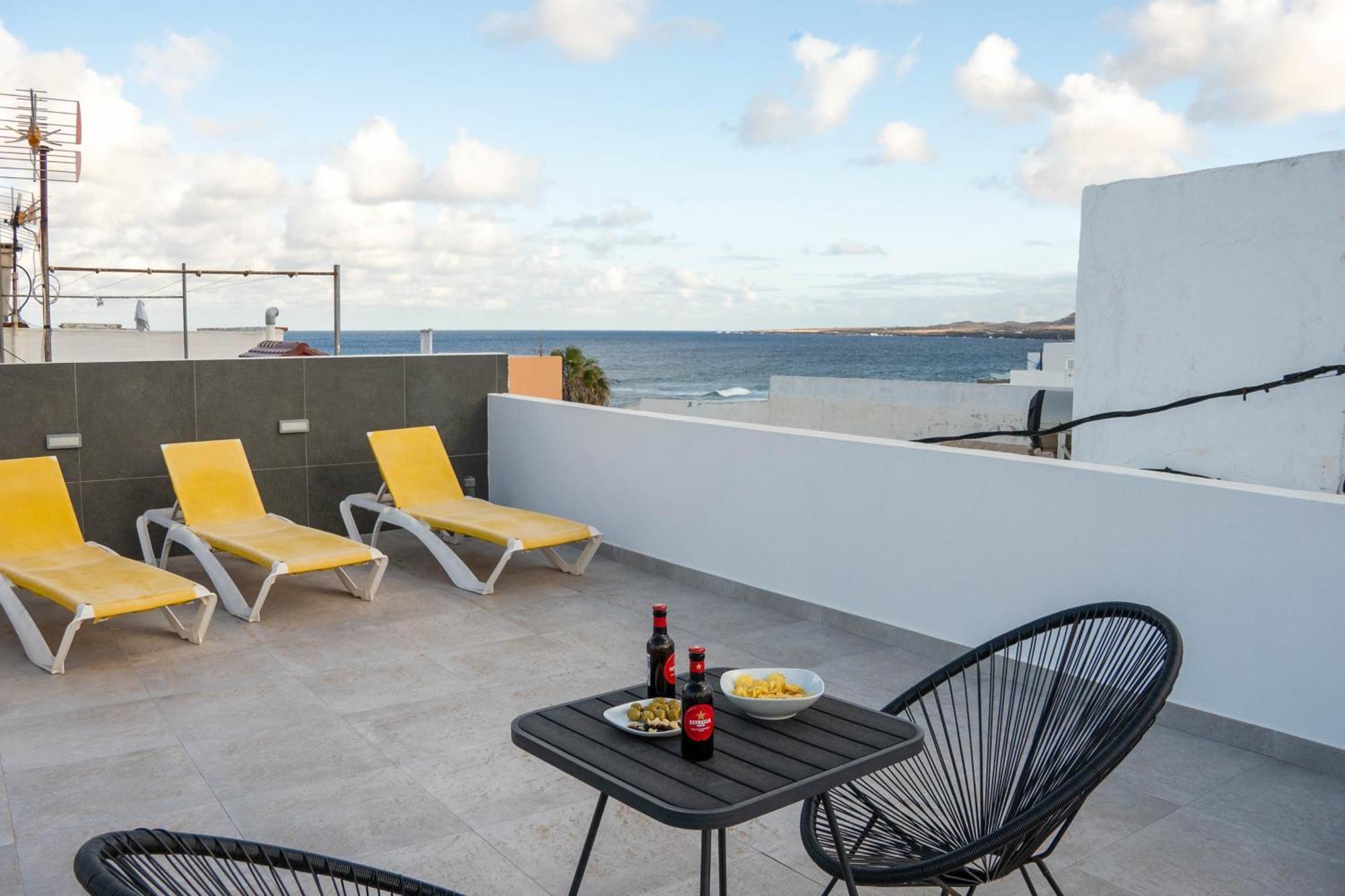 Kiposhi Beach Apartments Punta Mujeres Haria Luaran gambar