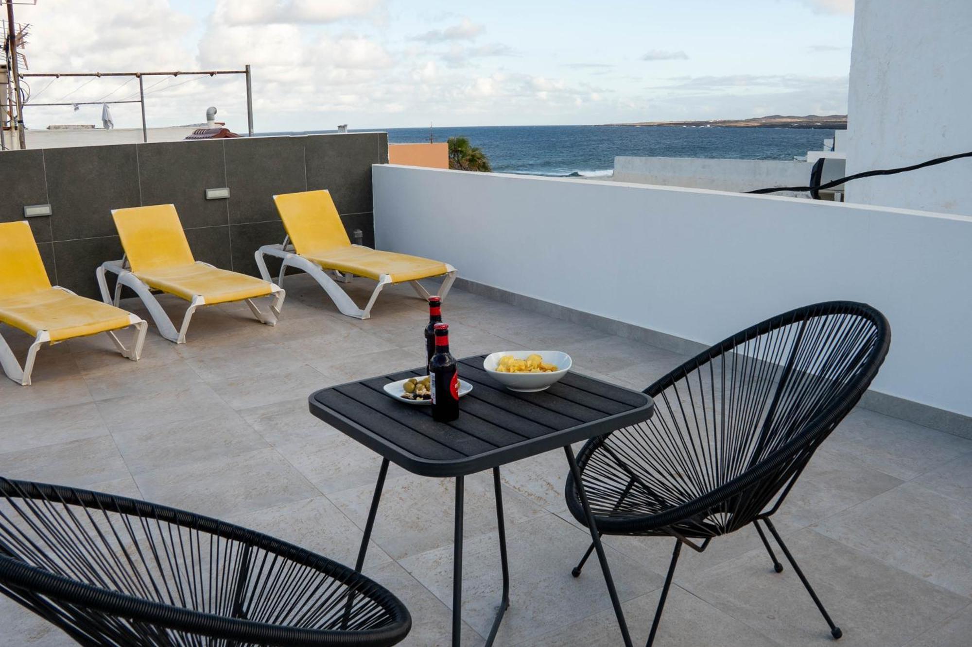 Kiposhi Beach Apartments Punta Mujeres Haria Luaran gambar
