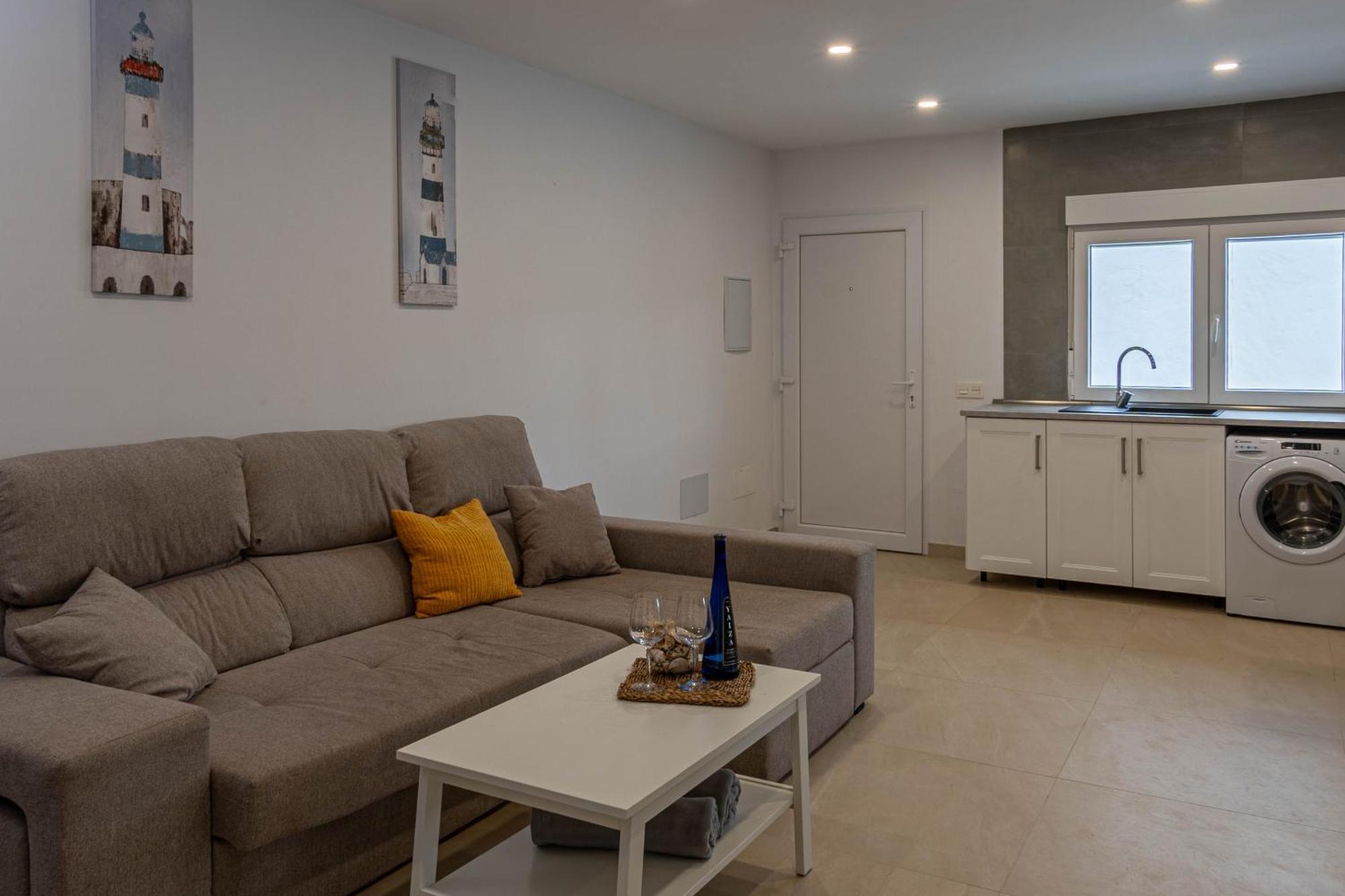 Kiposhi Beach Apartments Punta Mujeres Haria Luaran gambar