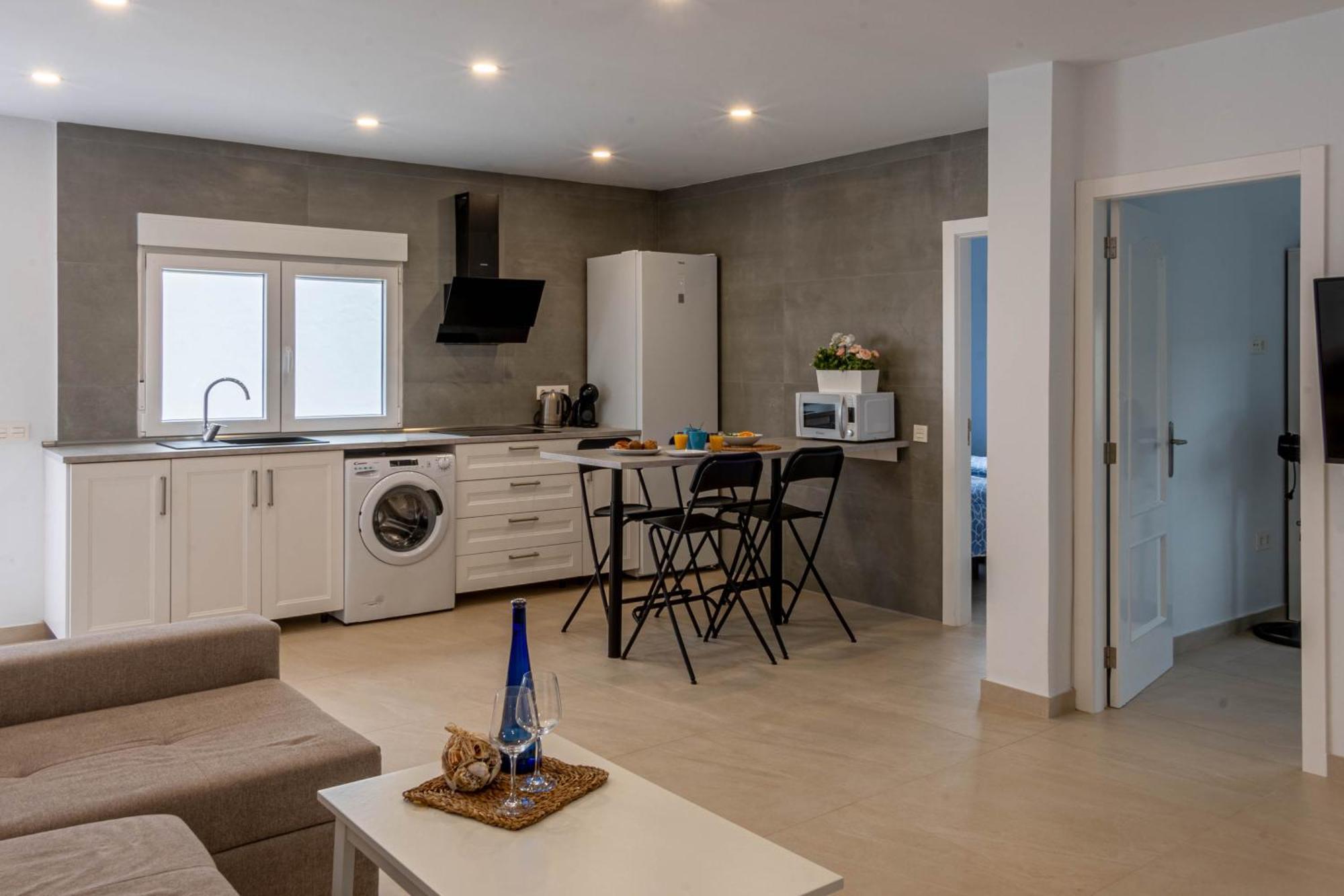 Kiposhi Beach Apartments Punta Mujeres Haria Luaran gambar